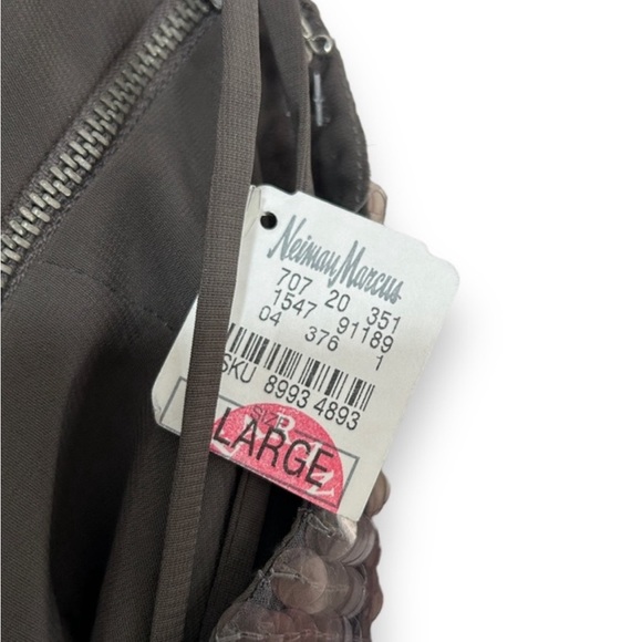 NWT Alice + Olivia Sequined Asymmetric One Shoulder Sequin Top Sz L - Picture 7 of 7